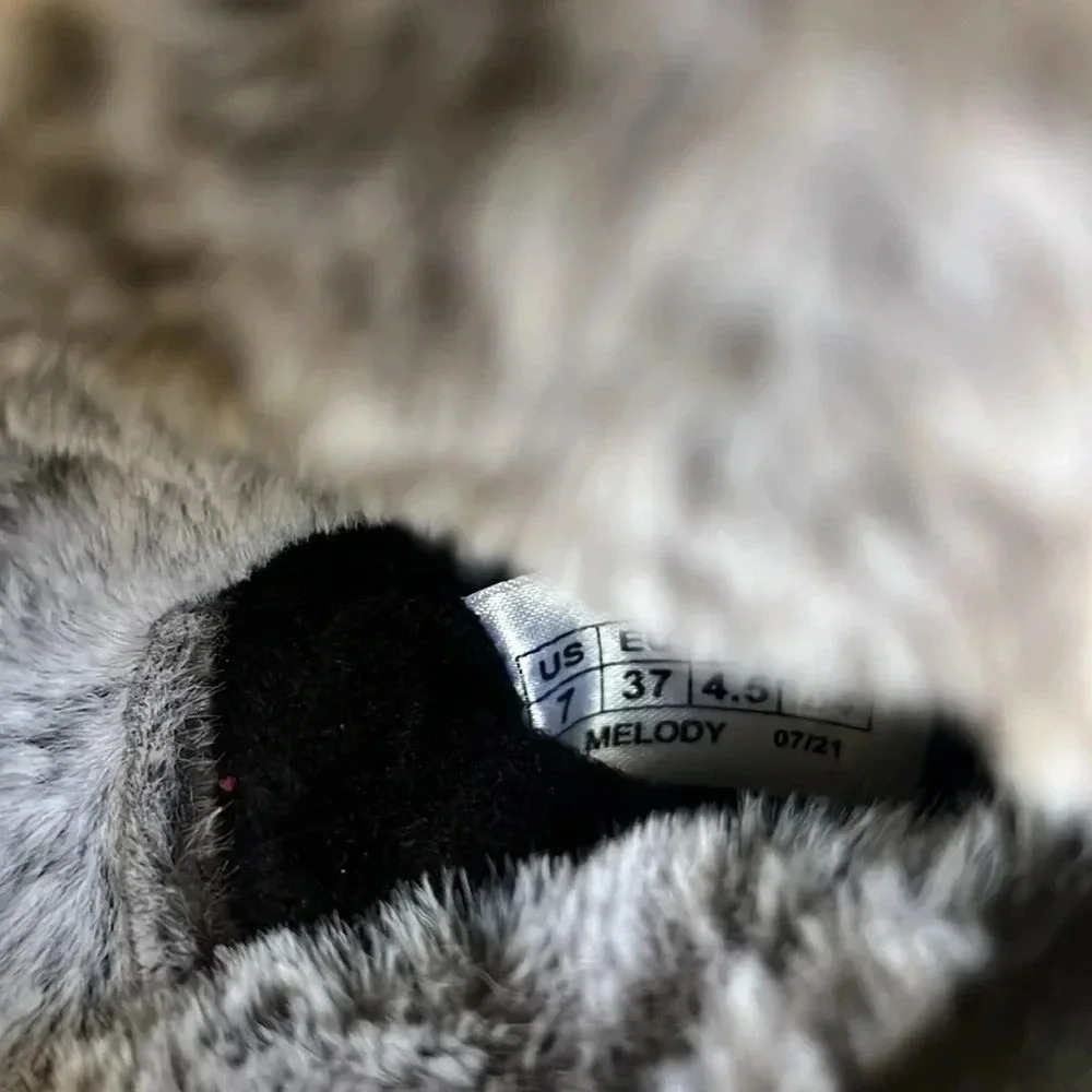 Cougar gray suede boots size 7 - Picture 3 of 7